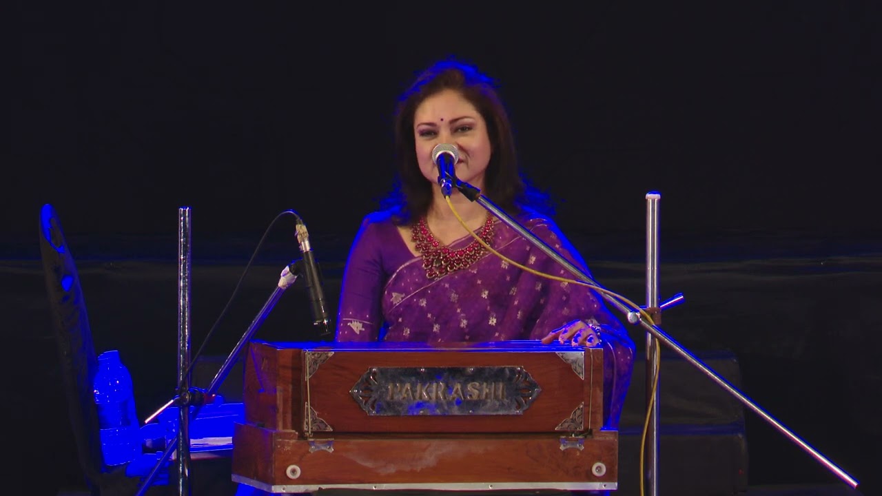 Aditi Mohsin at Srijon, Mumbai Program