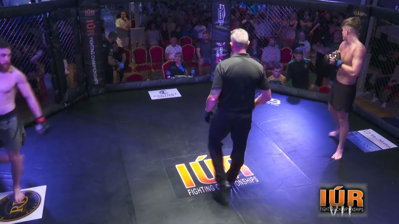IÚR FC 7 - Michael Shields vs Mareks Supe