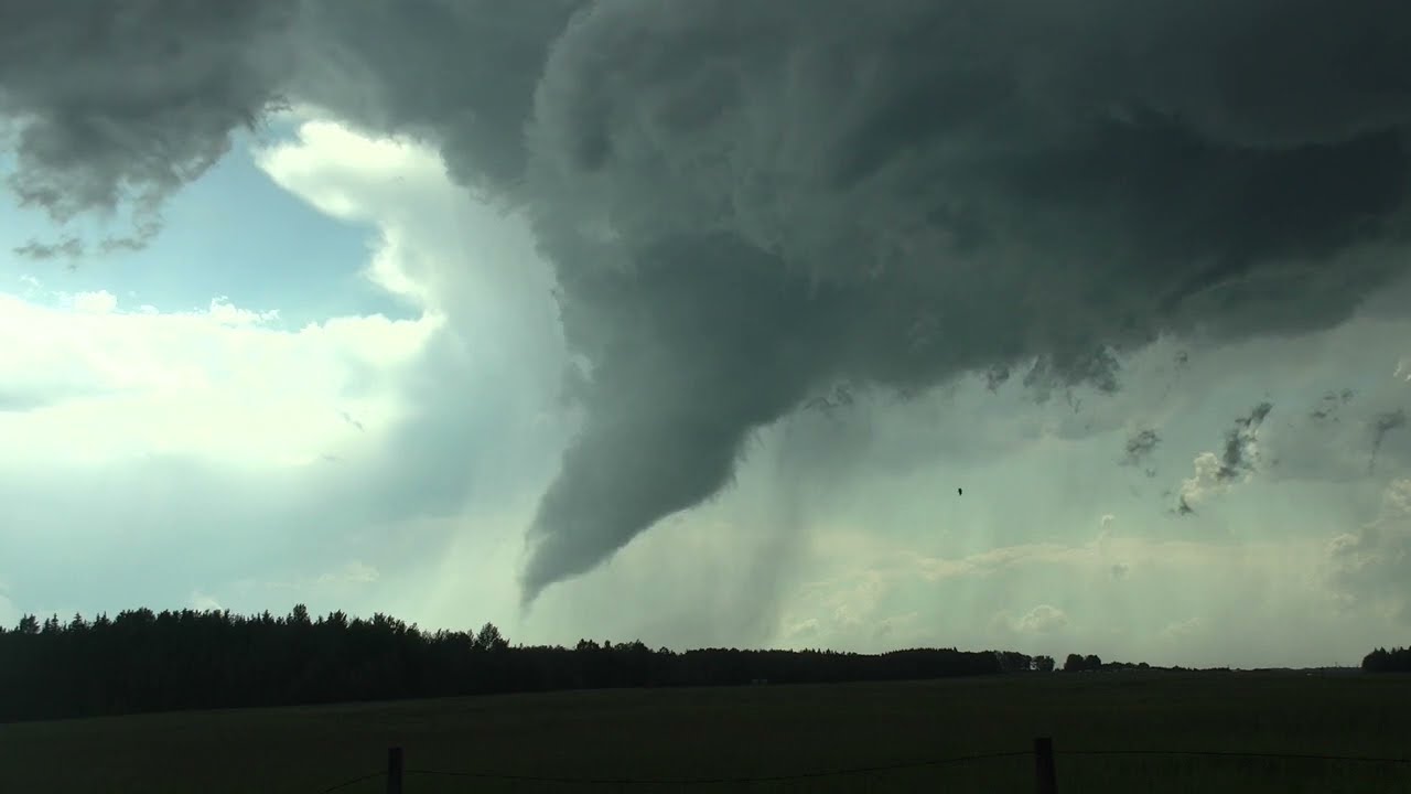Tornado west of Drayton Valley, Alberta