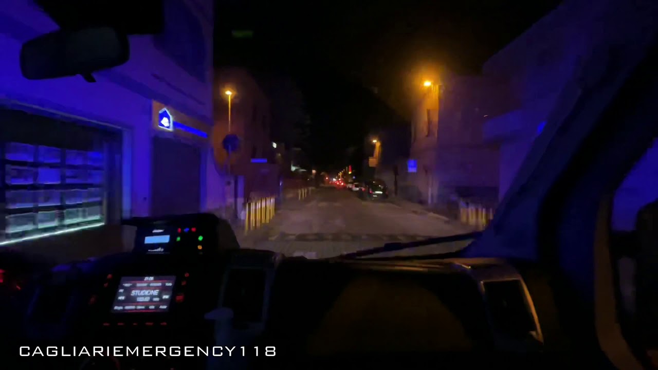 [AUTISTA DONNA] Ambulanza in emergenza|  Italian ambulance in emergency