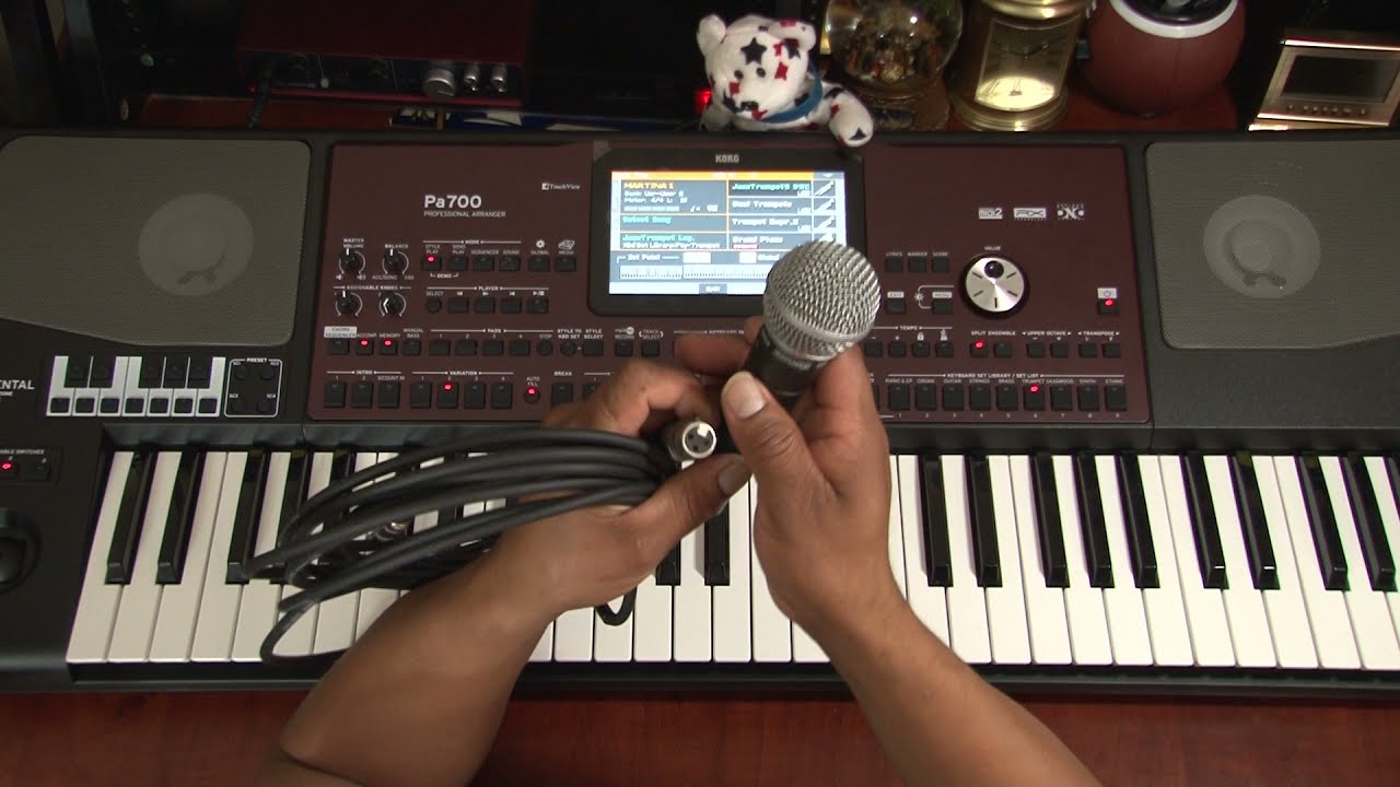 otro video muy interesante coneccion de microfono korg pa700