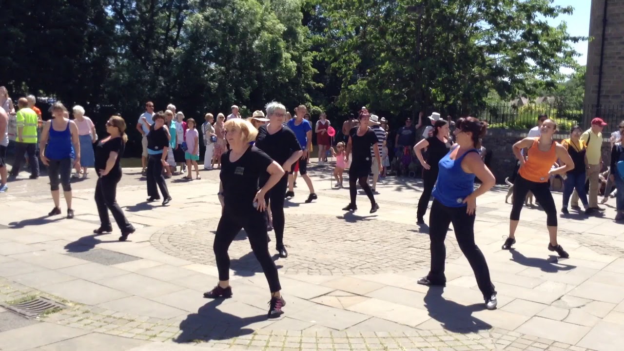 Bakewell Day of Dance 2018 - Sparkling Diamonds (take 2)