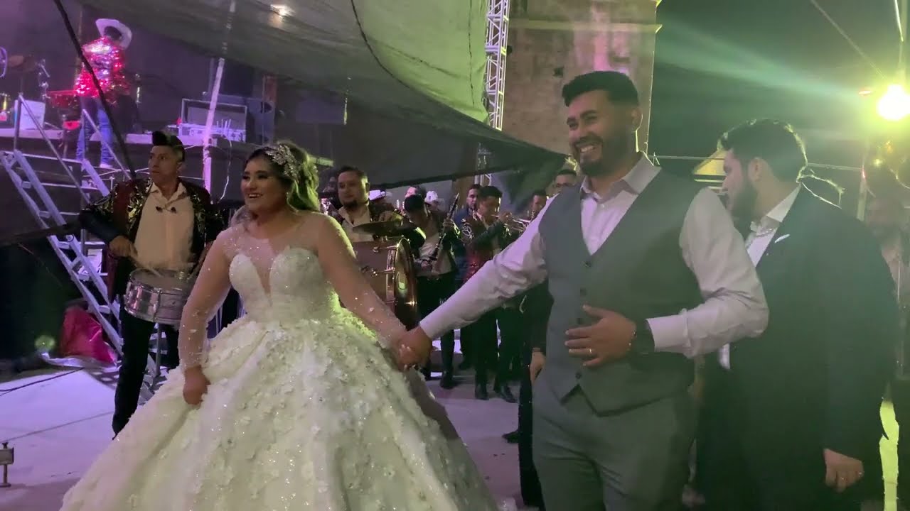 Boda en Arperos Guanajuato con la banda Monarca