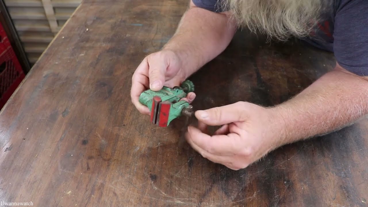 Old Grandad's Mini Vise