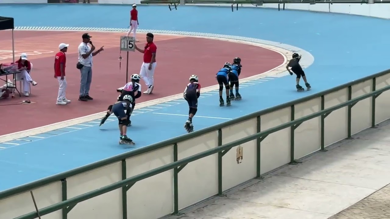 Prueba por puntos en el distrital de patinaje Santa Marta Colombia 