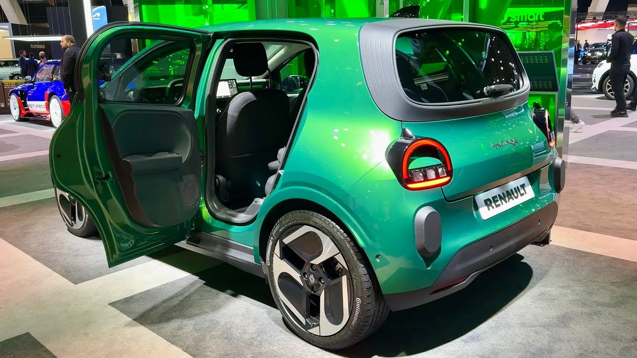 Новый RENAULT TWINGO 2026 — тест на практичность, объем багажника и регулировка задних сидений.