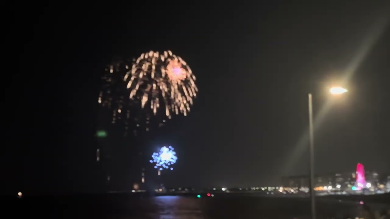 New Year fireworks 2026 Glenelg South Australia 🎆🧨🎇