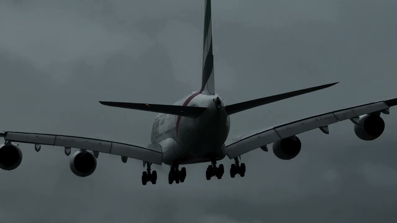 Emirates A380 Smooth Landing at Birmingham 