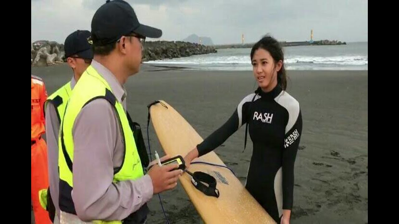 表特版正妹衝浪被驅離 現身說法「不合邏輯」
