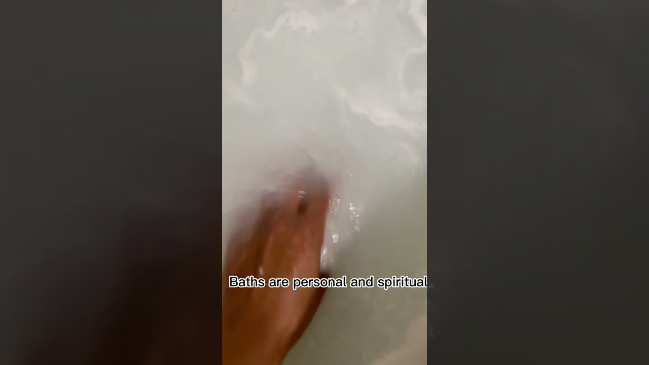 Herbal Milk Bath #bath #newmoon #milkbath #herbs #herbalbath #selfcare #self #selflove #metime