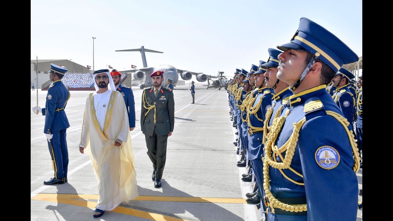 محمد بن راشد يرعى حفل تخريج الدفعة 47 من المرشحين الطيارين والضباط الجويين في العين