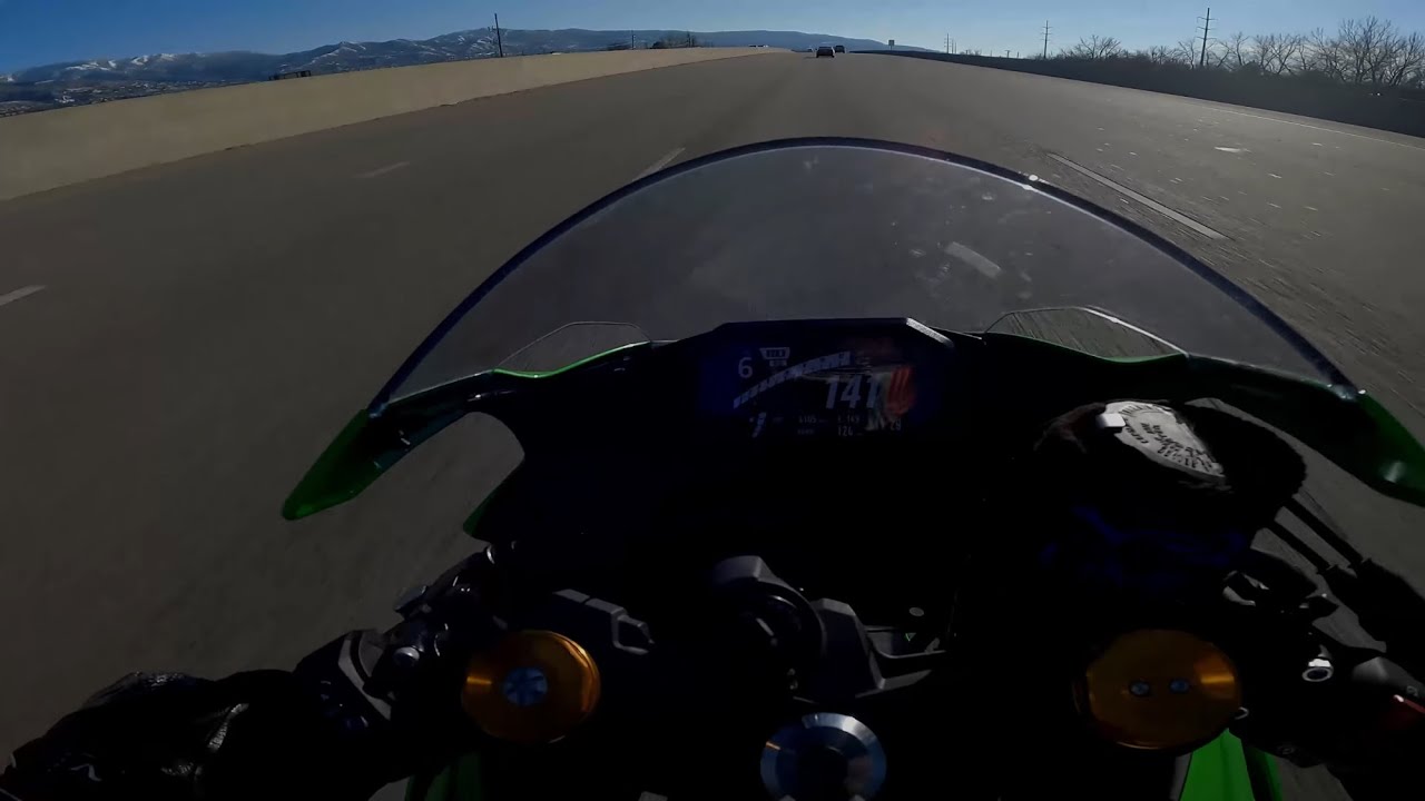 ZX6R | Angry car chases biker!!