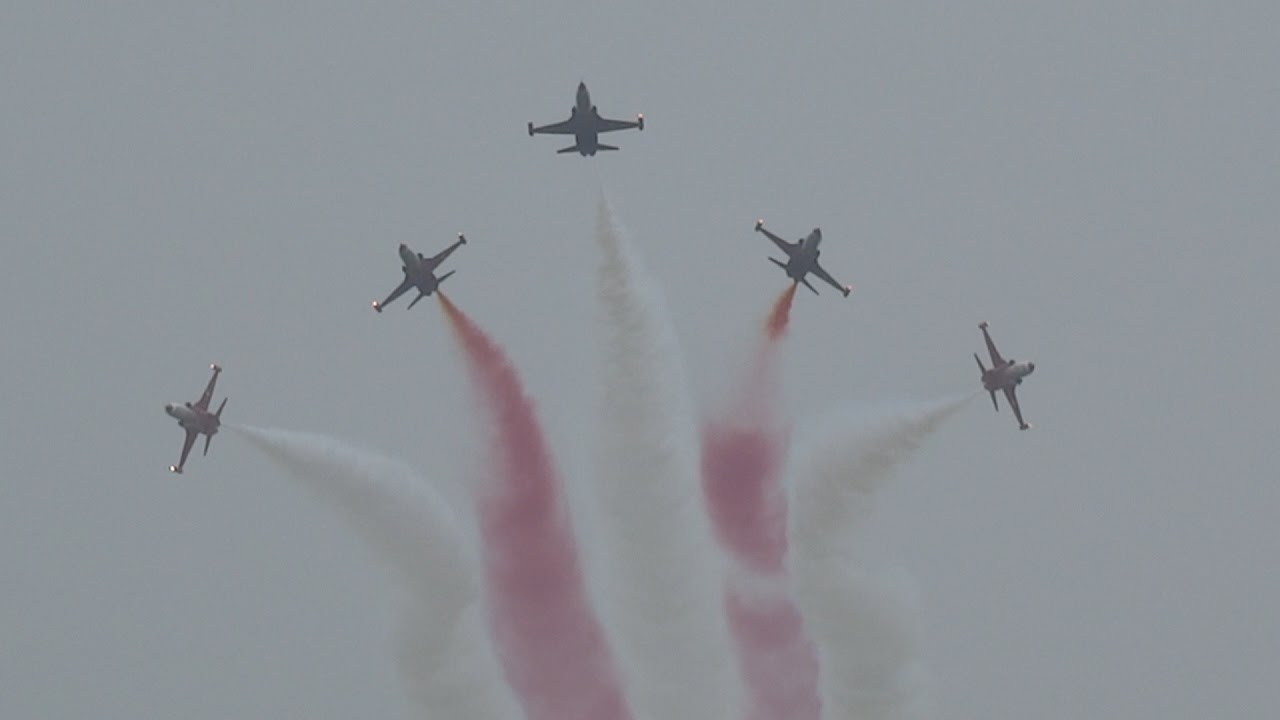 Incredible Powerful Aerobatic Show Turkish Stars Leeuwarden AB 2016