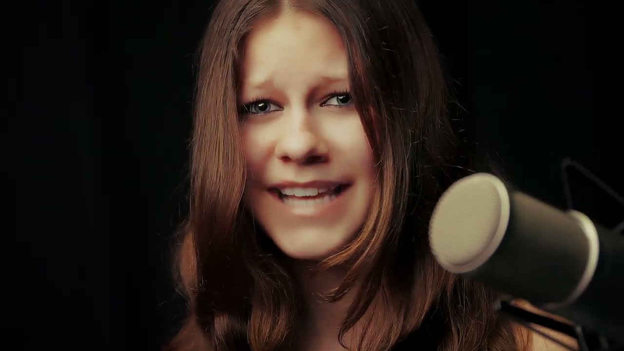 Daylight - David Kushner/cover Laura Chmielowiec