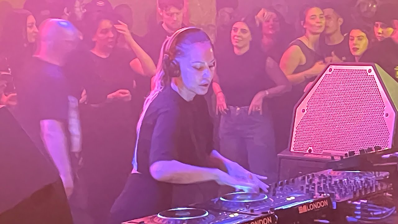 DEBORAH DE LUCA & Nelly Furtado - Say It Right @ London 2025 by @domelove