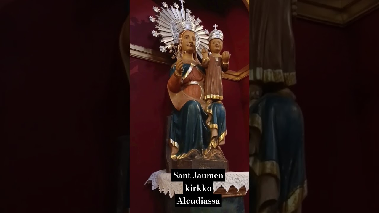 Sant Jaumen kirkko on yksi Alcudian nähtävyyksiä.