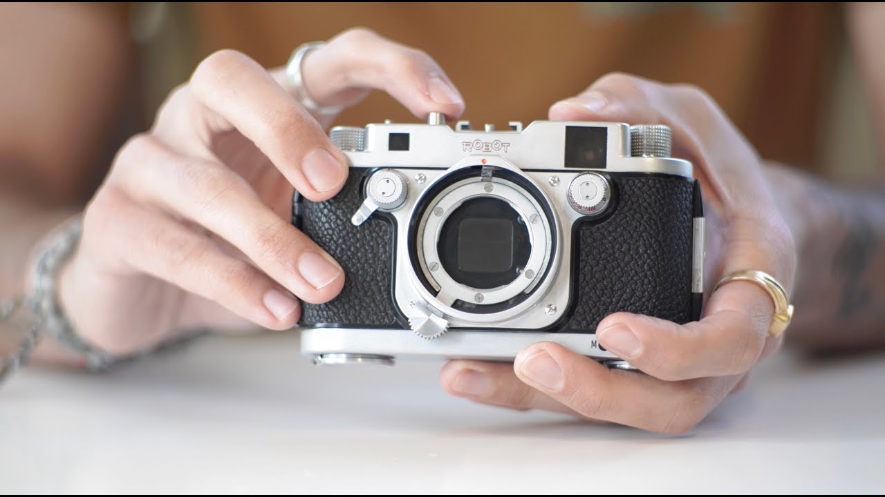 Robot Royal 24: a clockwork, square format 35mm film camera