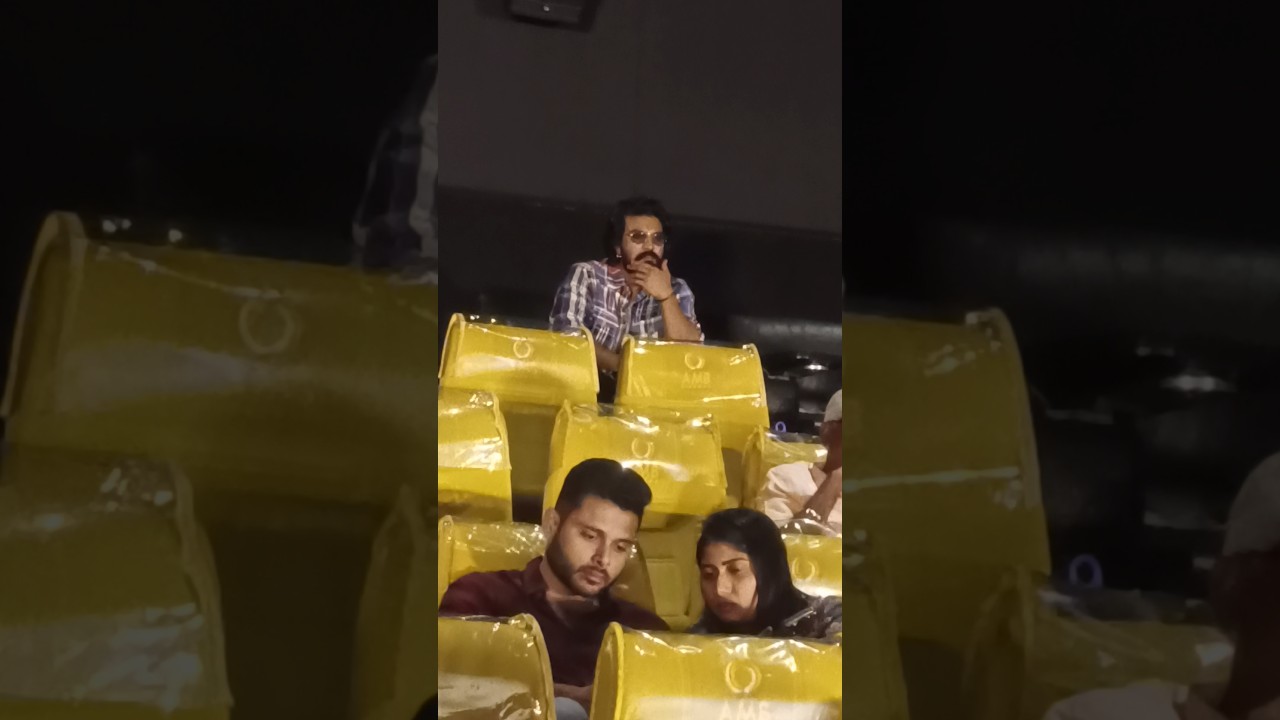 Simham solo ga vunna andhamgane vuntundhi  /