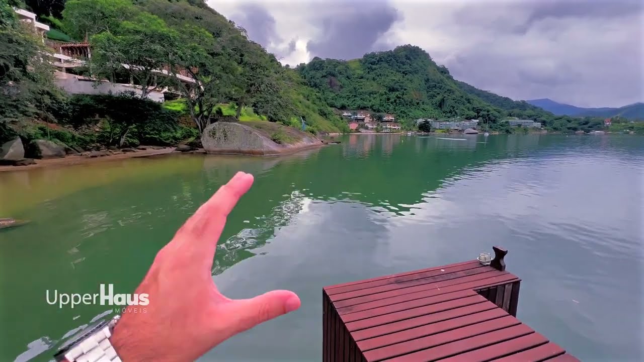 Casa ao lado de 2 mansões à venda em Angra dos Reis,  OPORTUNIDADE R$3.500.000,00