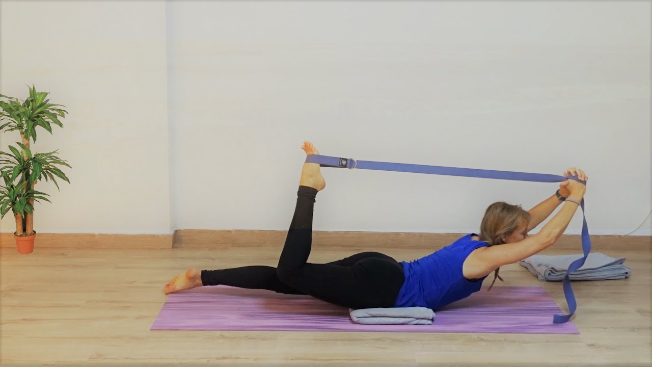Sesión Corta de Mañana -7:  Posturas con cinturón.Revitalizar y oxigenar.