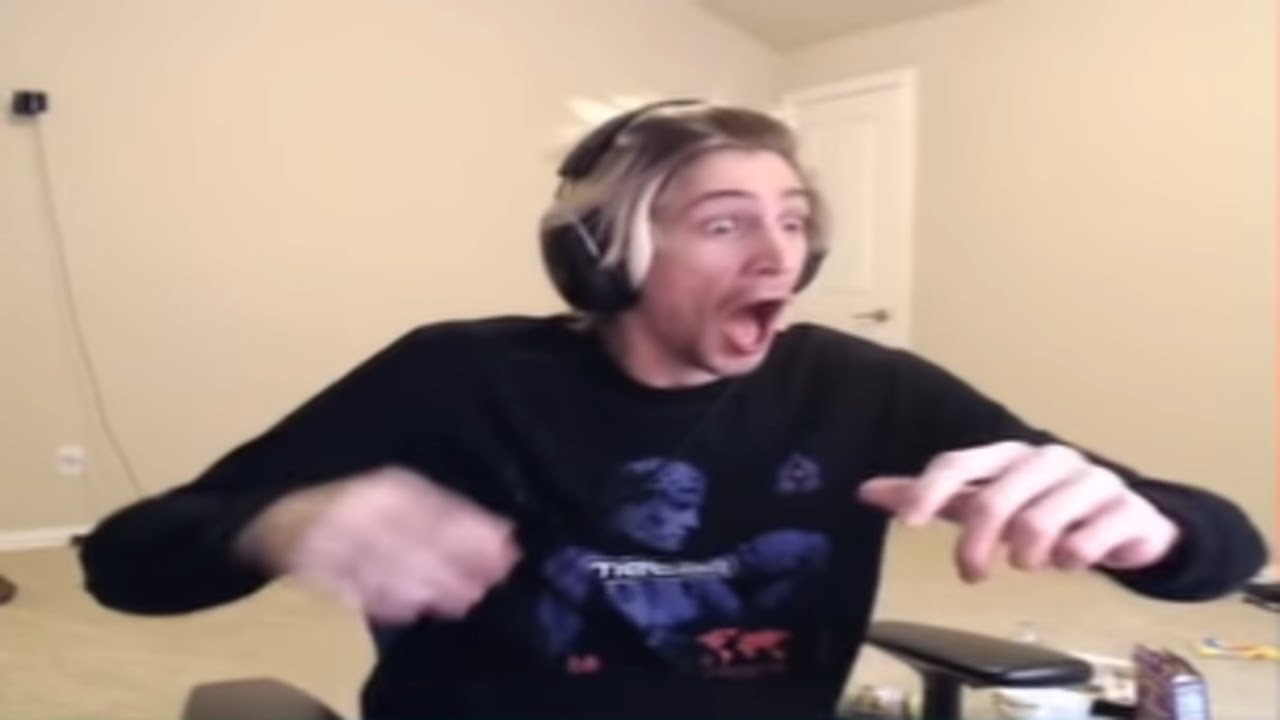 XQC getting scared for 12 minutes 10 seconds