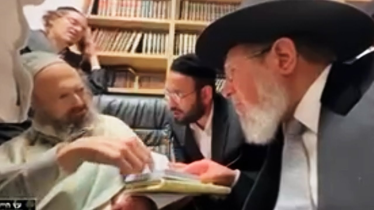 צפו בשיח מרתק: הרב הראשי לישראל הרב קלמן בר בביקור אצל הצדיק הרב דב קוק מטבריה