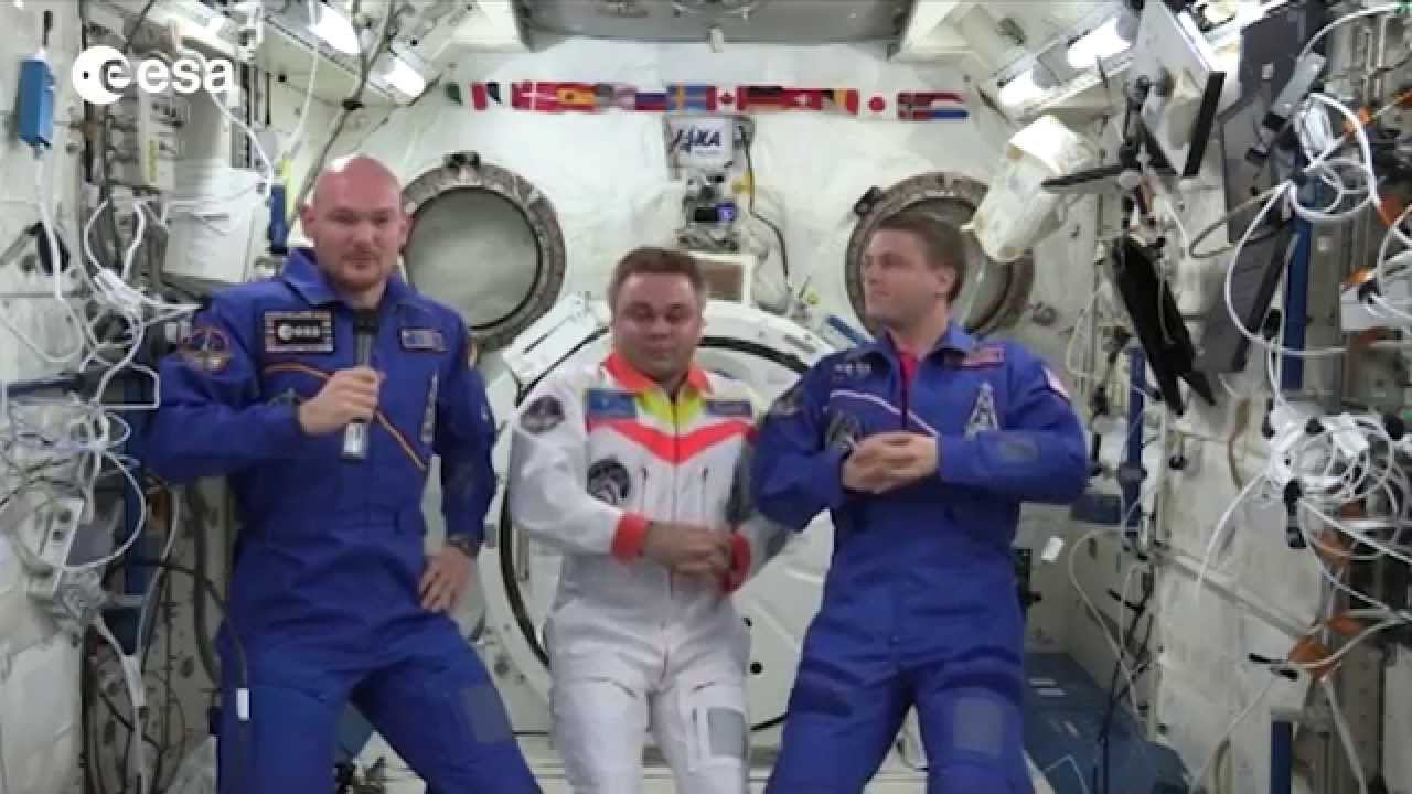 Астронавты передают из космоса послание мира и сотрудничества