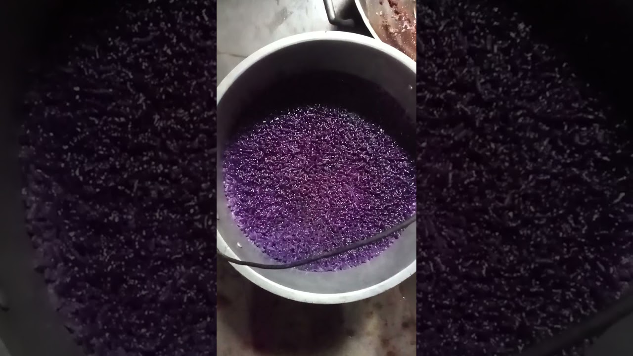 cooking a sticky rice ube (biko)