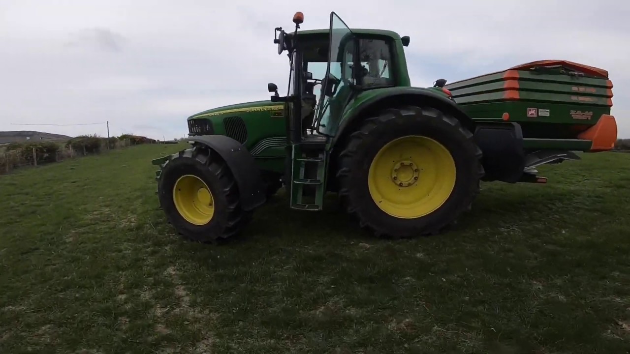 FERTILISER SPREADING SILAGE GROUND