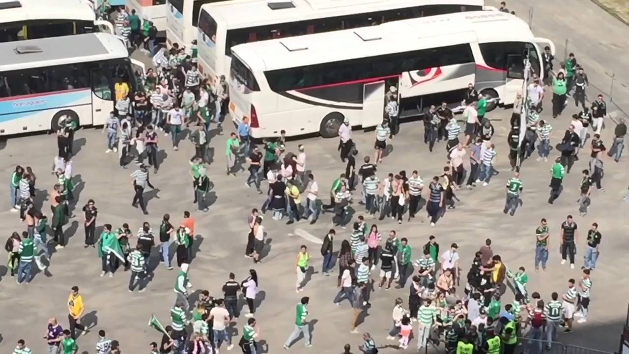 💚💚Onda Verde💚💚 Braga 0 vs Sporting 4 15/05/2016 chegada das claques ao estádio