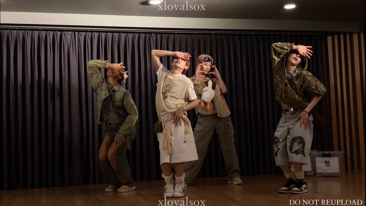 XLOV (엑스러브) - 1&Only 250713 Fansign Performance Fullcam (Cute vs. Sexy Version) 
