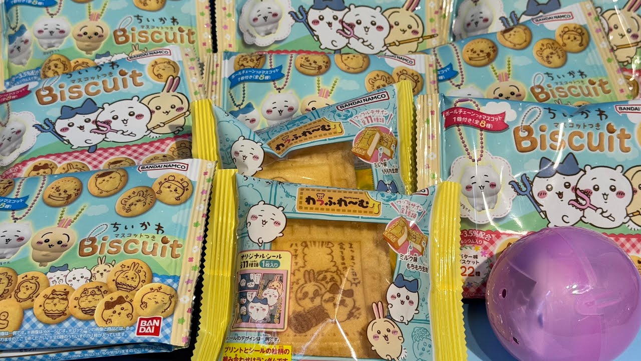 ちいかわ　カプセルトイ　食玩　マスコットつきビスケット　わっふれ〜む