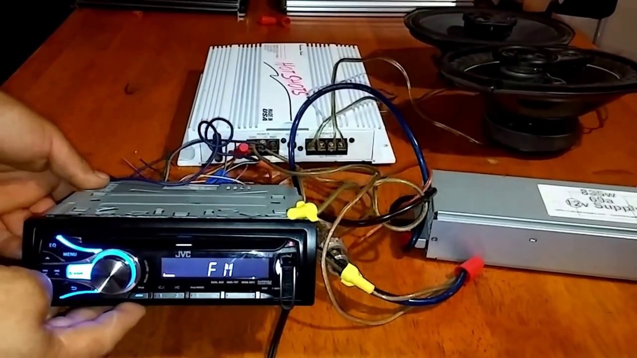 Como Conectar Amplificador a Planta de Computadora