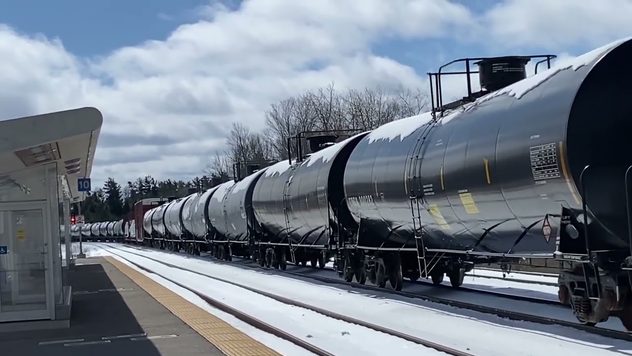 CWR & 3015 Veterans Unit! Railfanning at Bloomington GO Station