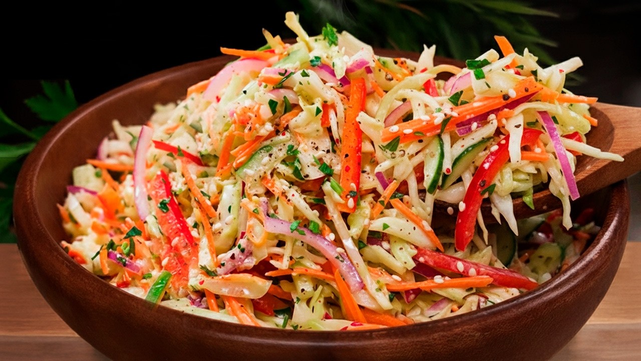 ❗️Ein gesunder Salat, der Bauchfett verbrennt und den Blutzucker senkt!