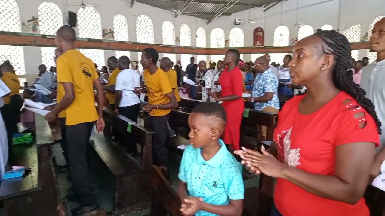 St Anthony Catholic Choir Malindi during Mass celebrations 2022 Christmas (1)