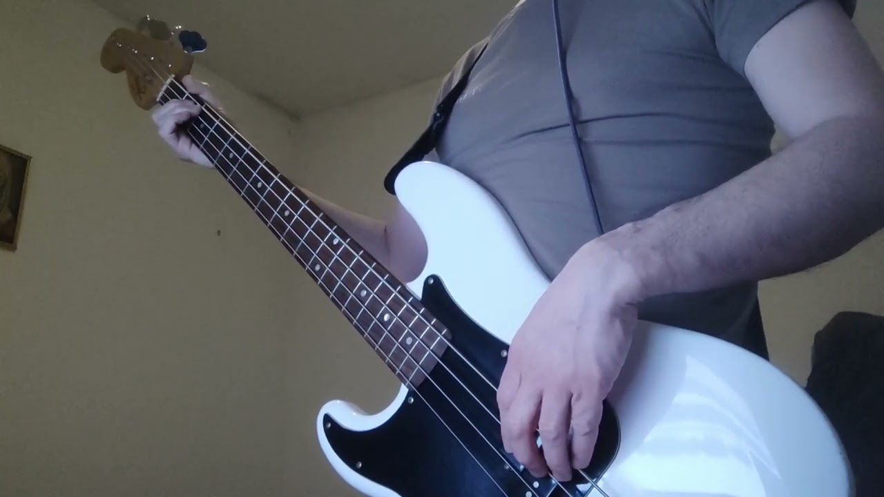 Iron Maiden - Out Of The Shadows bass cover #ironmaiden #heavymetal #bassplayersunited #bassplayer