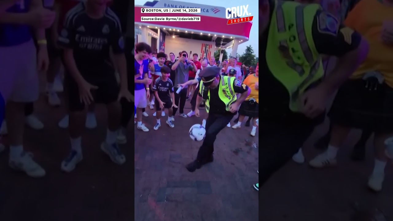 Boston police officer wows World Cup fans with keepy-uppies