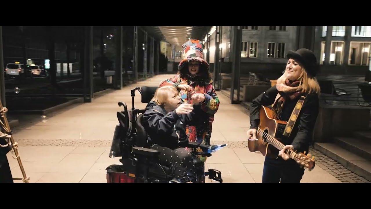 Immer Weiter - Frau Elfi (Offizielles Musikvideo)