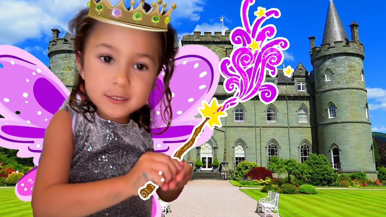 QUEEN OAK builds a HUGE CASTLE Blanket FORT! Dad lost his CROWN and NEEDS a NEW ONE?!