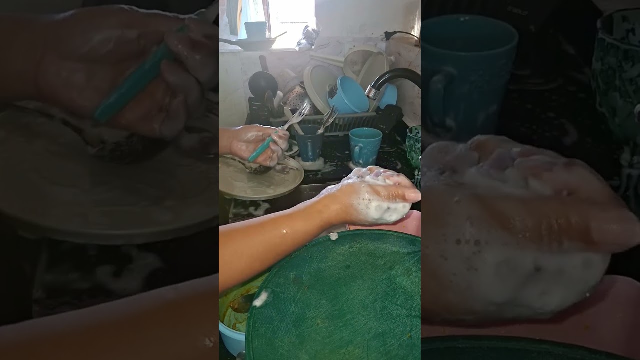 Lavando pratos pós operada e conversando com vcs !