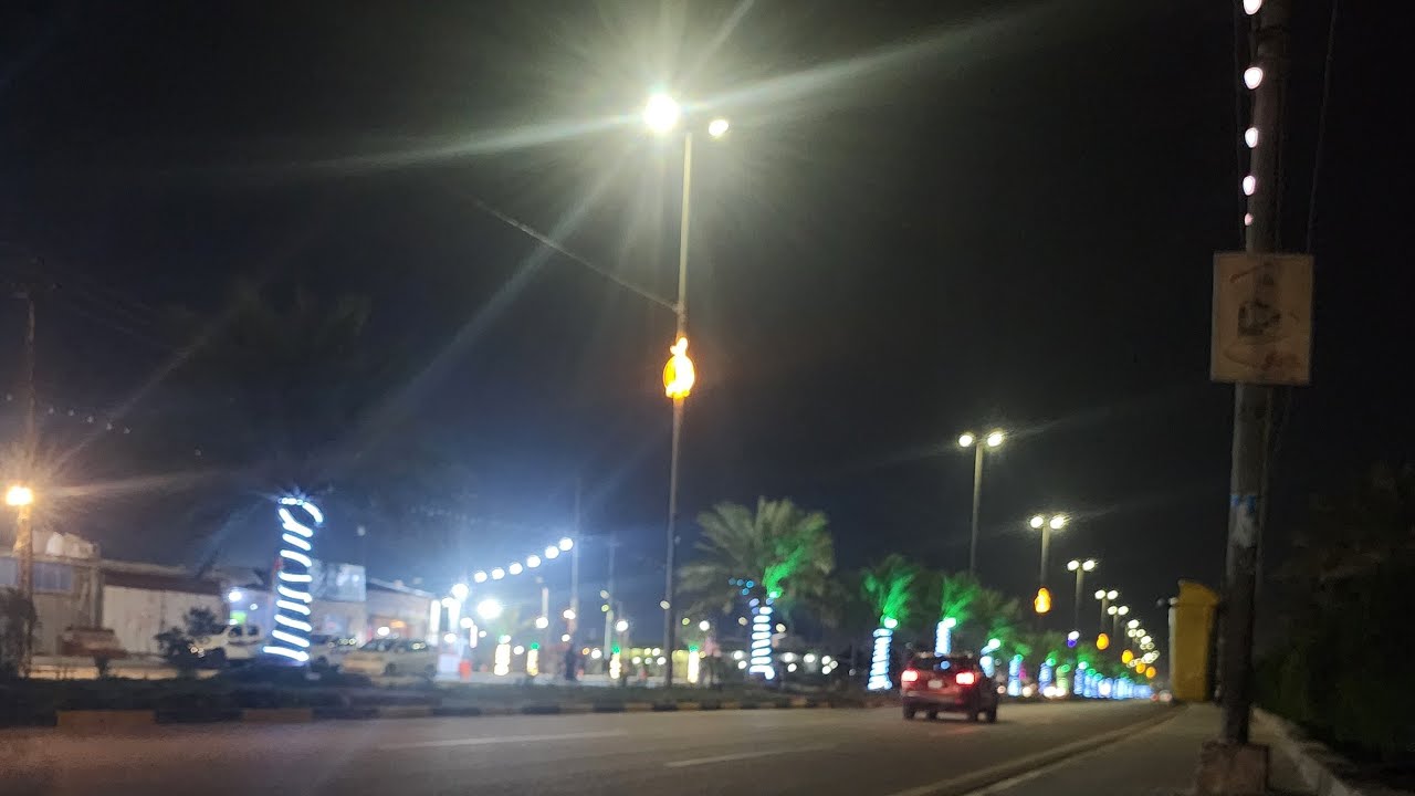طريق سفوان الرئيسي بعد الإفطار في رمضان