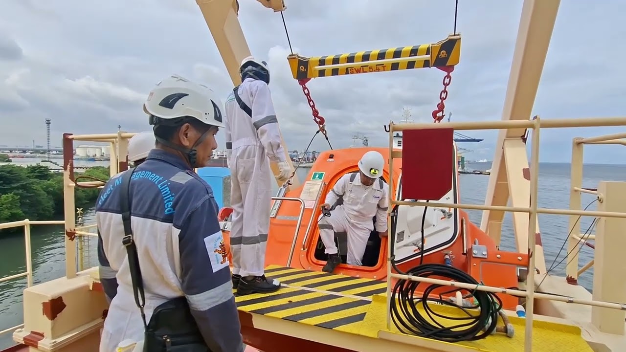 ANNUAL INSPECTION OF LIFEBOAT / DAVIT MV. OCEAN RUBY [SHIP SAFETY EQUIPMENT]