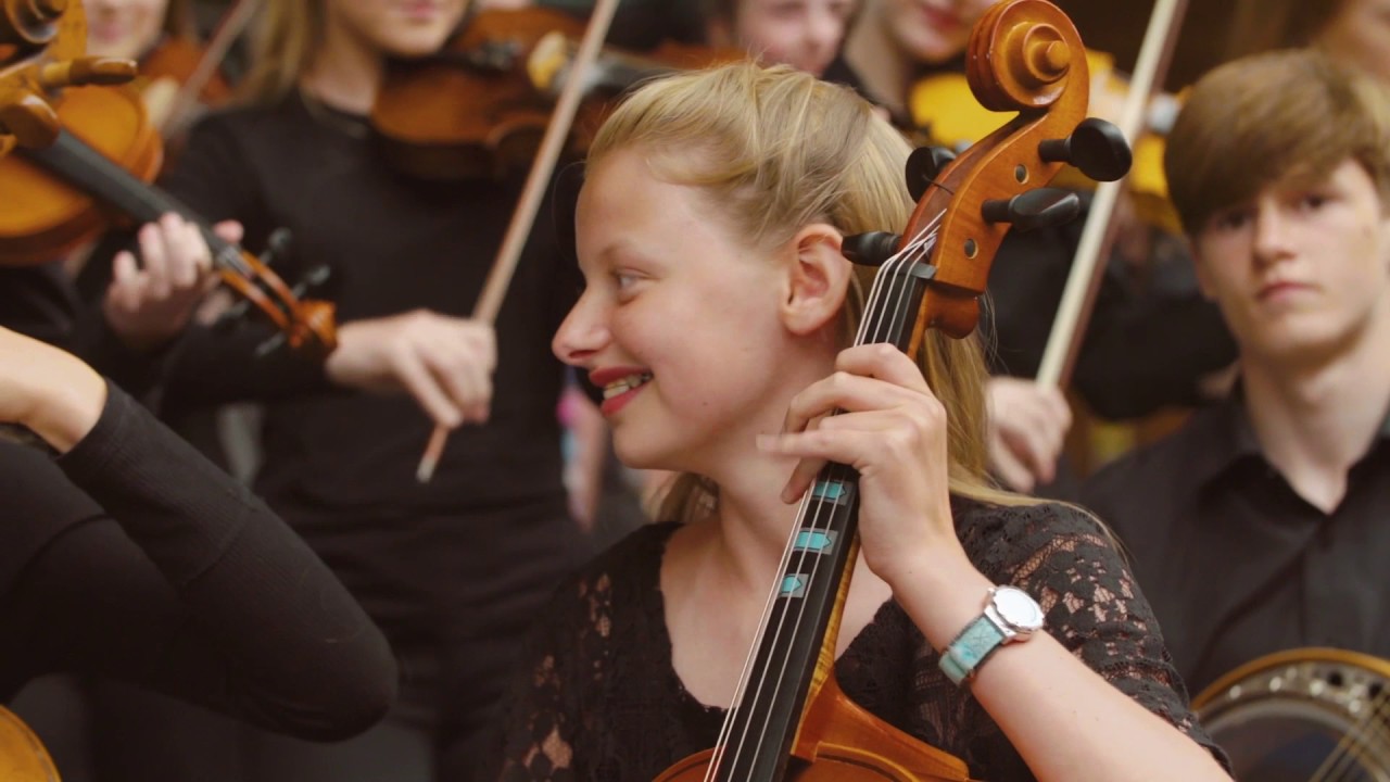 Clare Youth Trad Orchestra - Shannon Airport - FleadhTV 2017