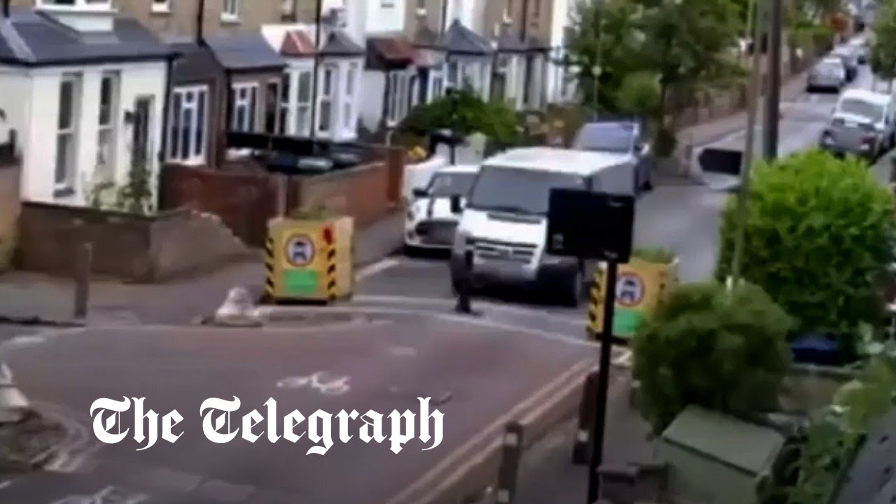 Vandals set light to bollard in protest at Oxford LTN scheme