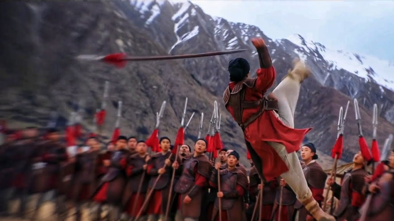 Mulan vs Honghui training fight scene - Disney&rsquo;s MULAN (2020)