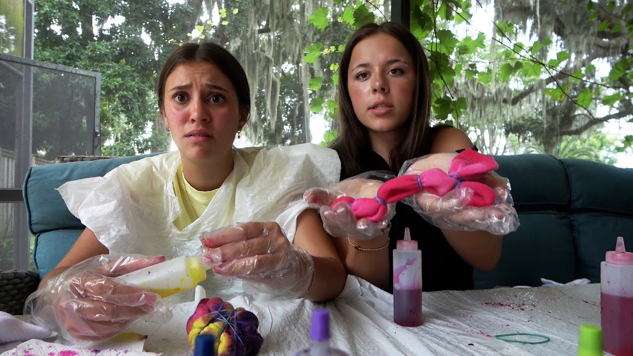 Tie-Dye And Chat With Sister!!