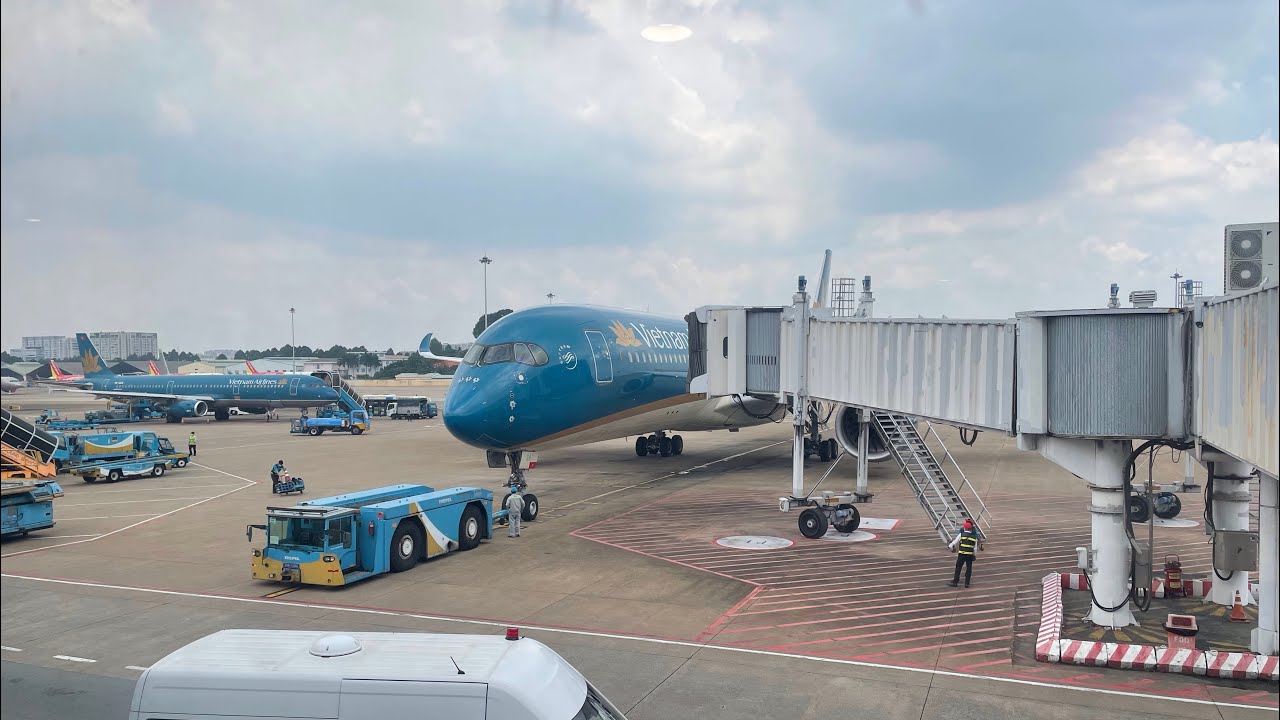Vietnam Airlines | A350-900XWB (A350-941) | Ho Chi Minh-Da Nang (SGN-DAD) | Takeoff at SGN