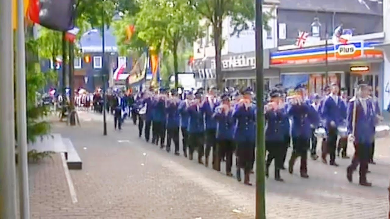 Schützenfest Warstein 2000 - Abmarsch zur Schützenmesse, Einzug, Hier liegt vor deiner Majestät
