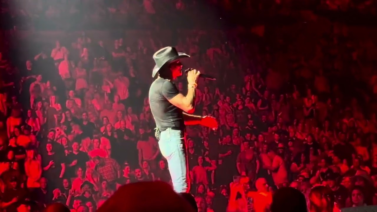 Tim McGraw-Red Ragtop live